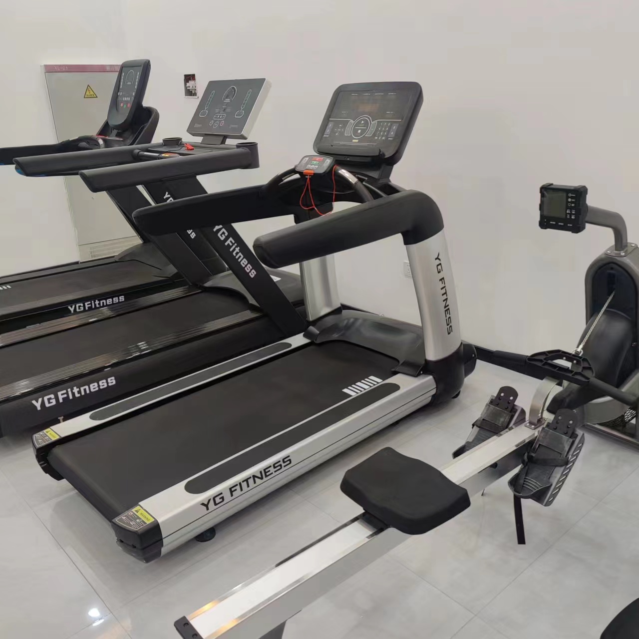 Gym Use Electric Treadmill 3 H - огляд і ціна High And Running Gear