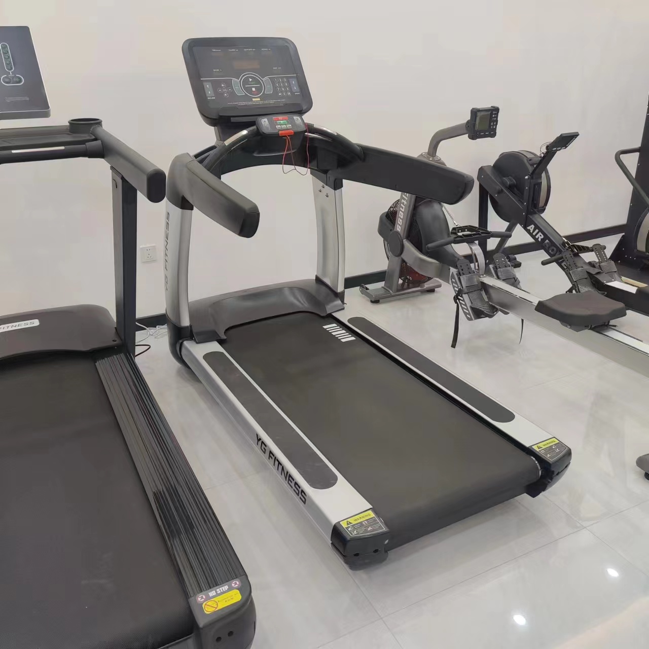 Gym Use Electric Treadmill 3 H - огляд і ціна High And Running Gear